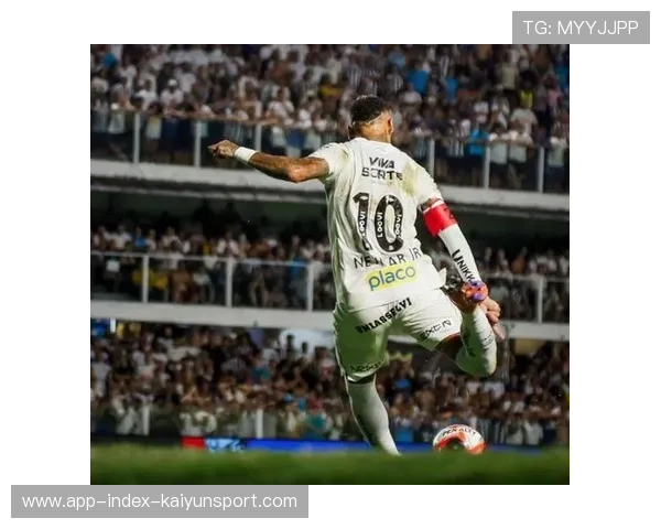 内马尔长途奔袭单挑多名防守:极致爆发力背后的训练秘笈