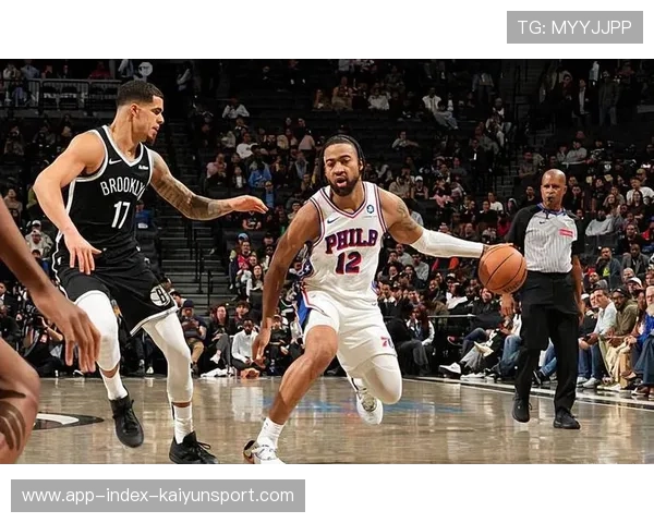 76人在关键比赛中击败强敌，排名稳步提升，76人全队